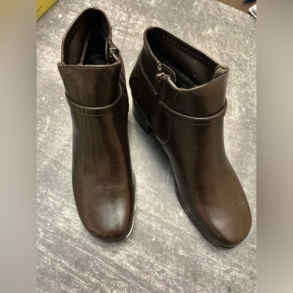 Life Stride Dark Brown Ankle Booties - Picture 1 of 6